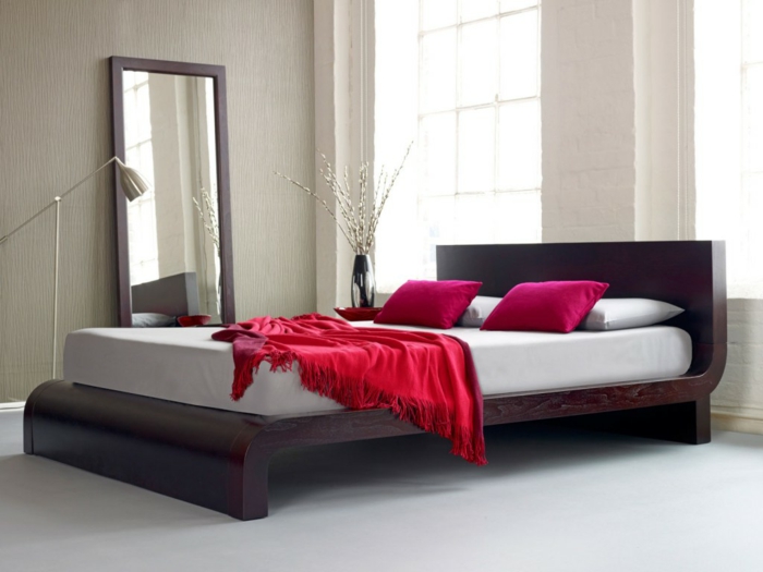 le-lit-adulte-avec-rangement-design-idée-originale-tête-de-lit-symble