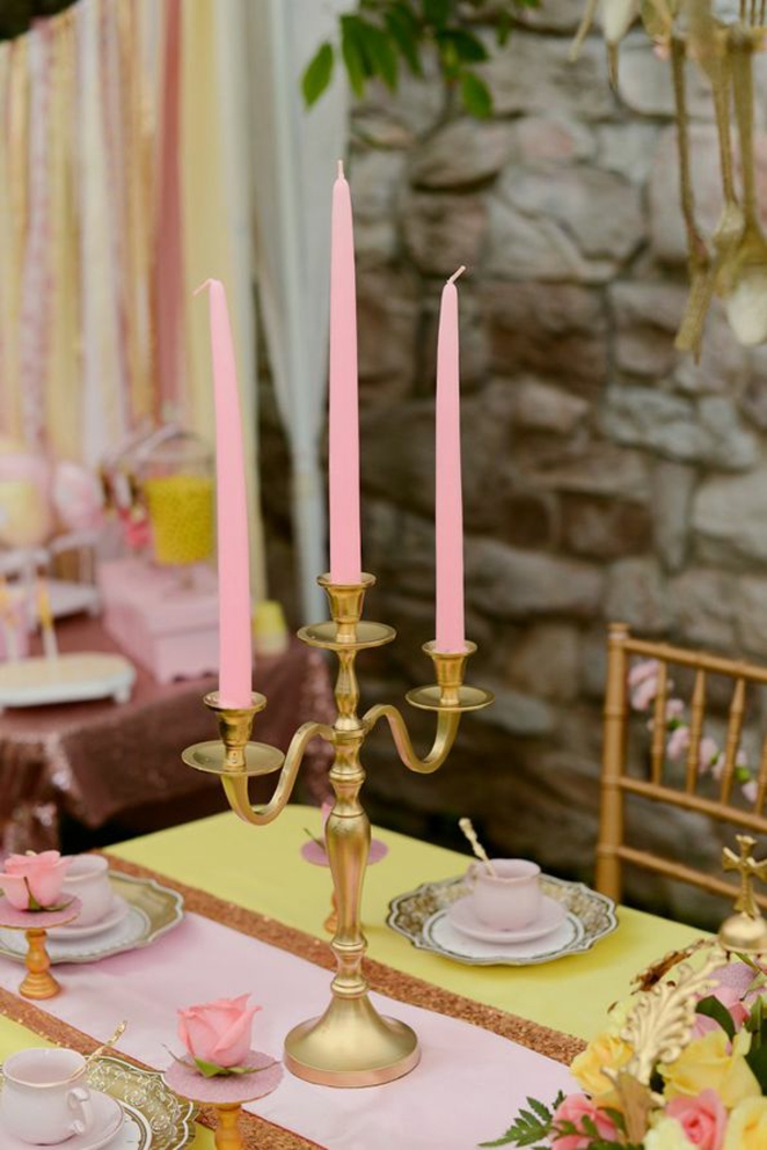 mariage-conte-de-fée-la-belle-et-la-bête-disney-déco-festive-décoration-table-bougie-rose
