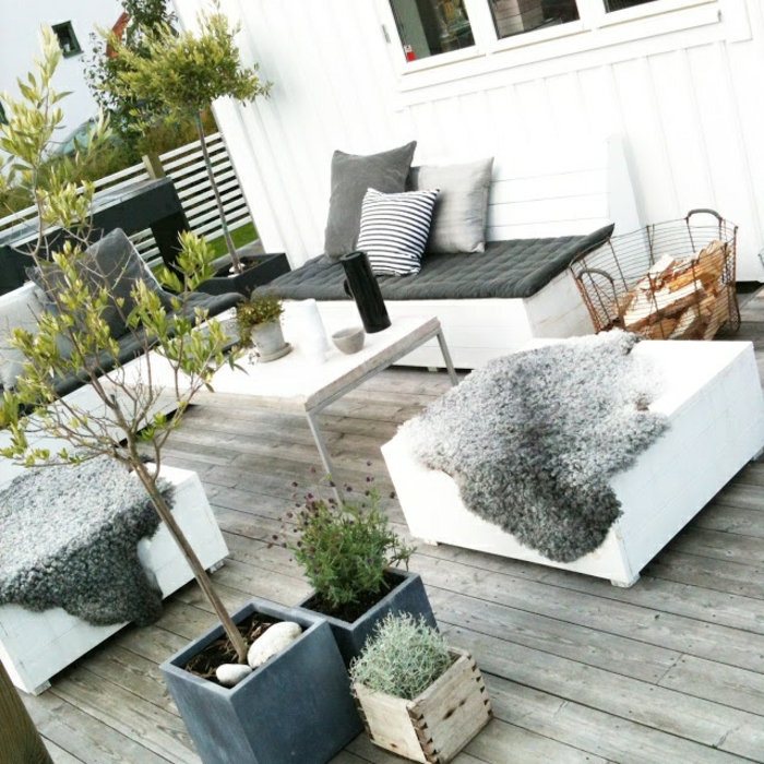 pour-bien-aménager-sa-terrasse-quels-meubles-choisir-pour-la-terrasse-dans-le-cour
