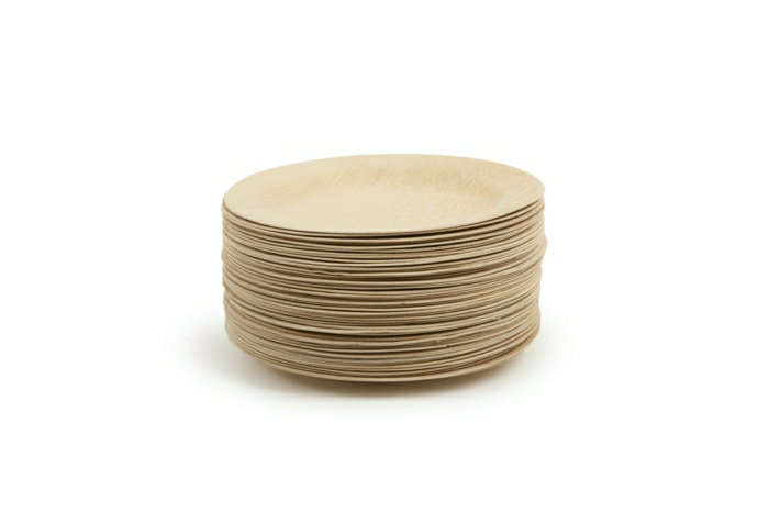 salle-à-manger--vaisselle-en-bambou-bien-aménagée-assiette-bambou-rondes