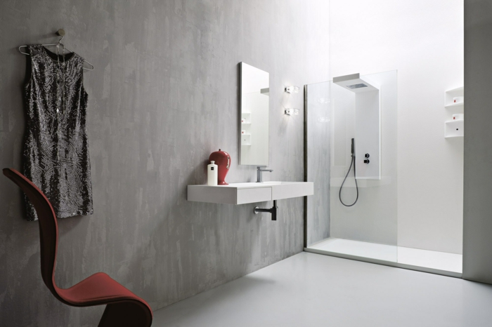 une-colonne-de-douche-castorama-blanche-dans-la-salle-de-bain-avec-murs-gris