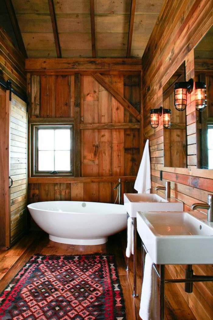 une-jolie-salle-de-bain-en-bois-foncé-et-tapis-rouge-et-noir-meubles-de-salle-de-bain