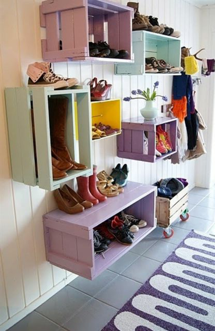 une-jolie-variante-pour-ranger-les-chaussures-meubles-à-chaussures-en-bois-dans-le-couloir-moderne