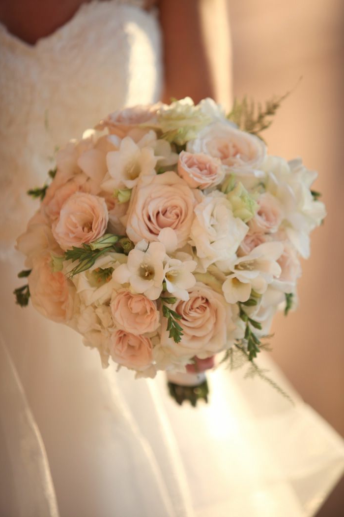 1-le-plus-beau-bouquet-de-mariée-rond-pour-le-jour-de-mariage-comment-choisir-les-fleurs