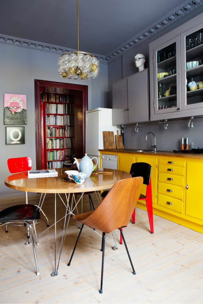 1-salle-à-manger-complète-conforama-avec-meubles-jaunes-et-gris-comment-amenager-la-cuisine