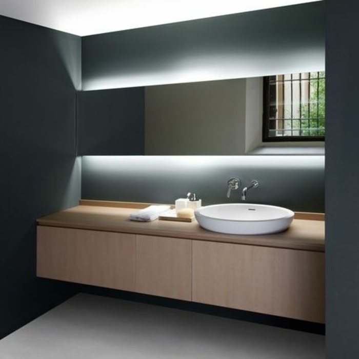 1-éclairage-indirect-pour-la-salle-de-bain-murs-gris-dans-la-salle-de-bain-moderne