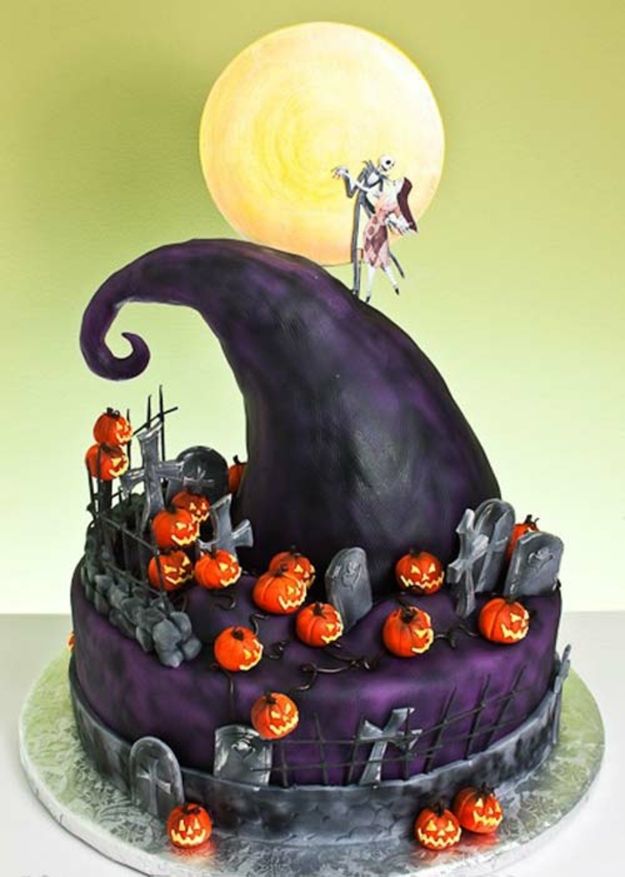 Idées-déco-citrouille-Halloween-décoration-gâteau-effrayante-déco-festive
