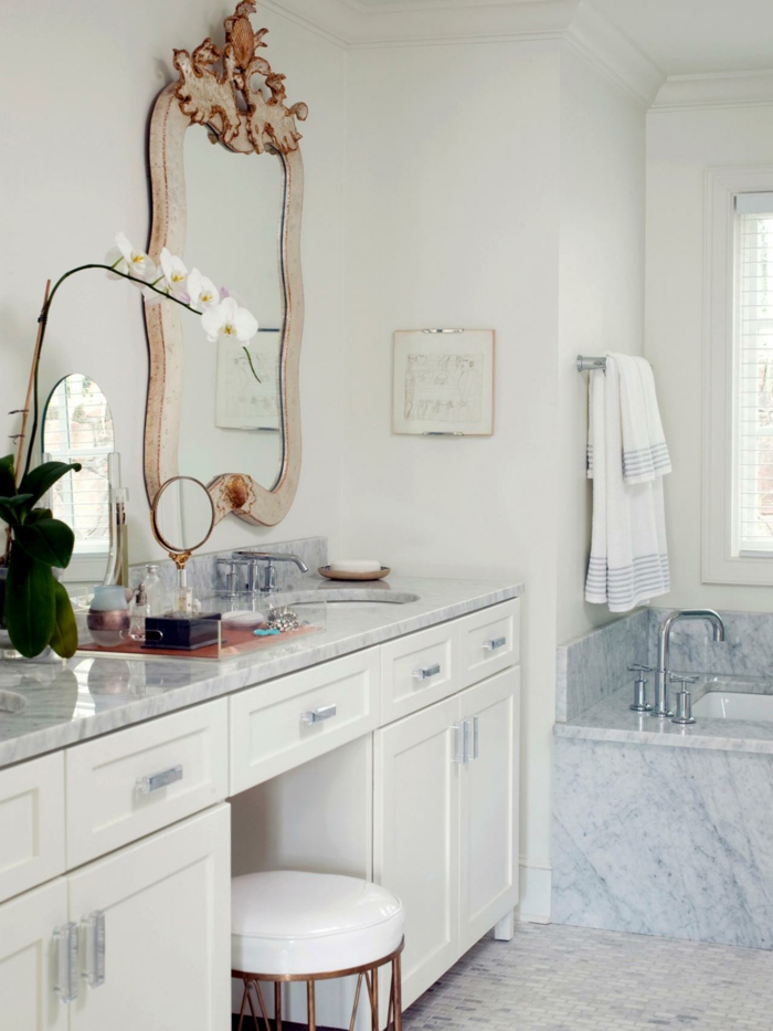 aménagement-salle-de-bain-idée-originale-lavabo-double-miroire-granith-marbre