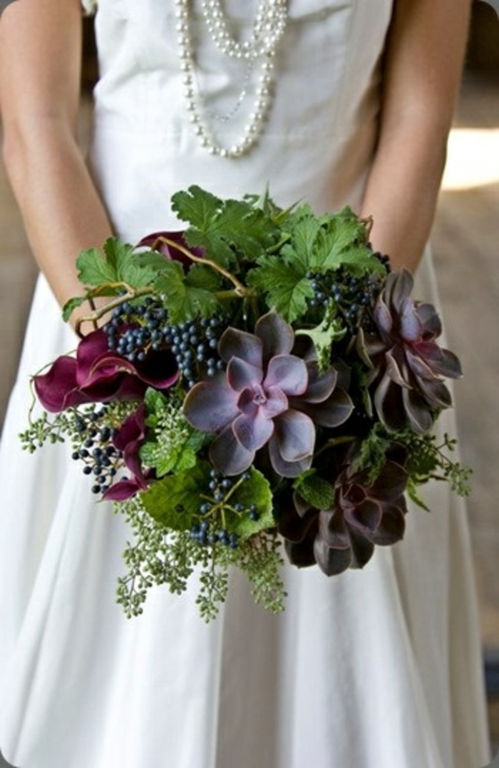 bouquet-mariée-original-avec-fleurs-champetres-quel-fleurs-choisir-pour-le-jour-de-mariage