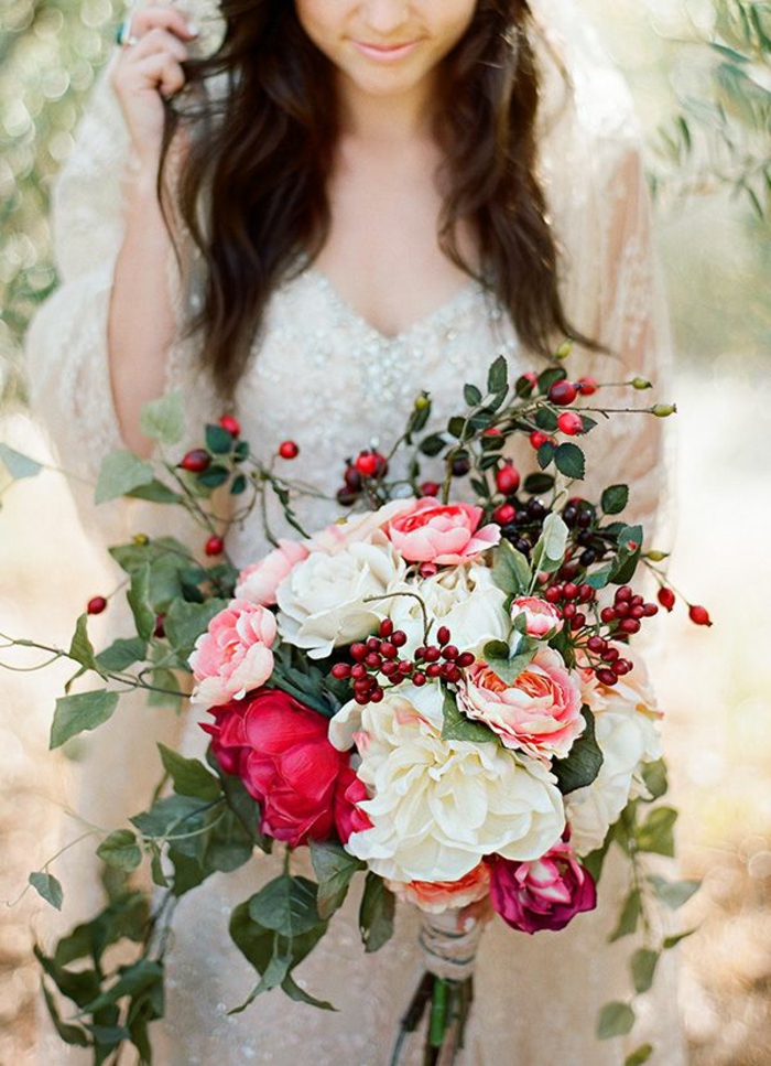 bouquet-mariée-original-bouquet-mariée-rond-bouquet-champetre-pour-un-joli-mariag