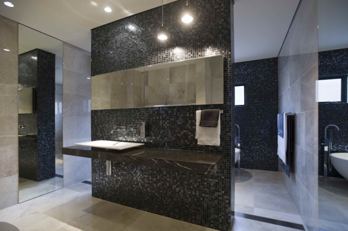 carrelage-salle-de-bain-carrelage-mural-salle-de-bain-noir-mosaique