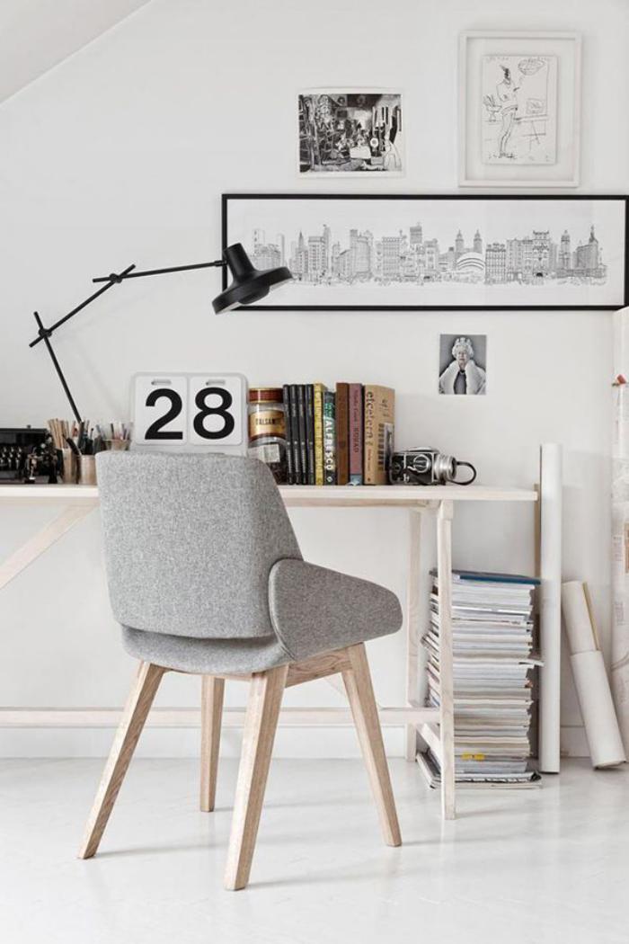 chaise-scandinave-en-bois-et-gris-office-de-travail-à-la-maison