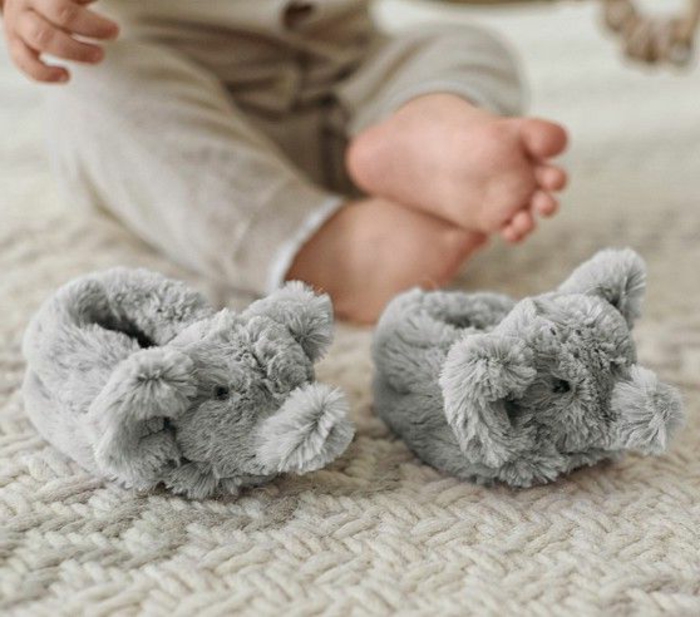 chaussures-enfants-pantoufles-bébé-jolie-image-cool-confort