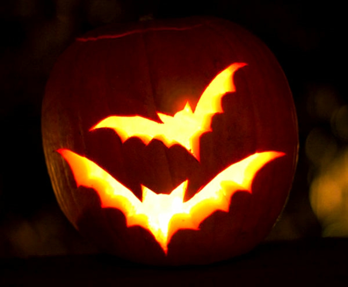 citrouilles-halloween-le-meilleur-design-déco-idée-batman-éclairé