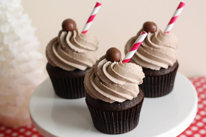 glaçage-cupcake-chocolat-chaude-glacage-pour-cupcake-pourrette
