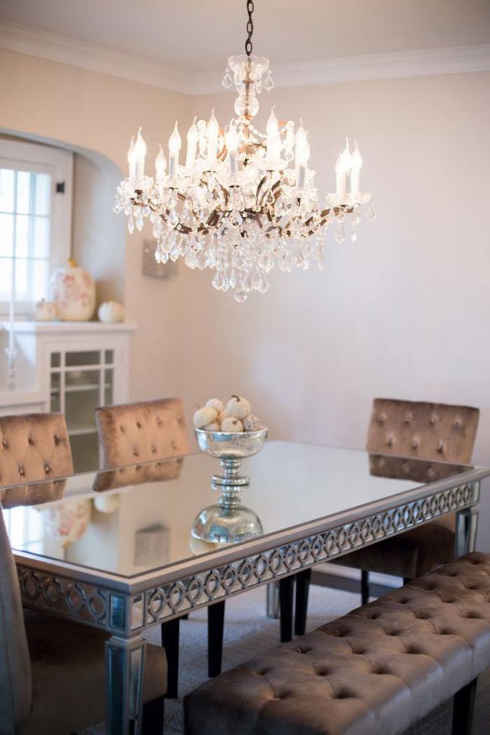 Installer un Grand Lustre : Le Guide pour ne pas Faire Tomber le ...