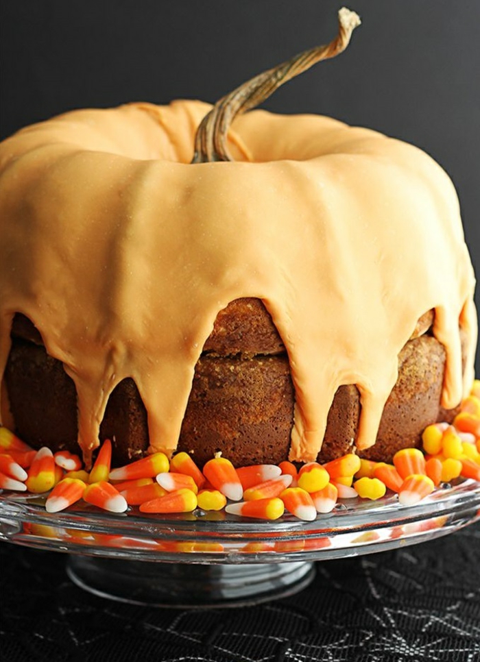 gâteau-halloween-facile-faire-la-fête-toussaint-déco-gateau-orange-cake