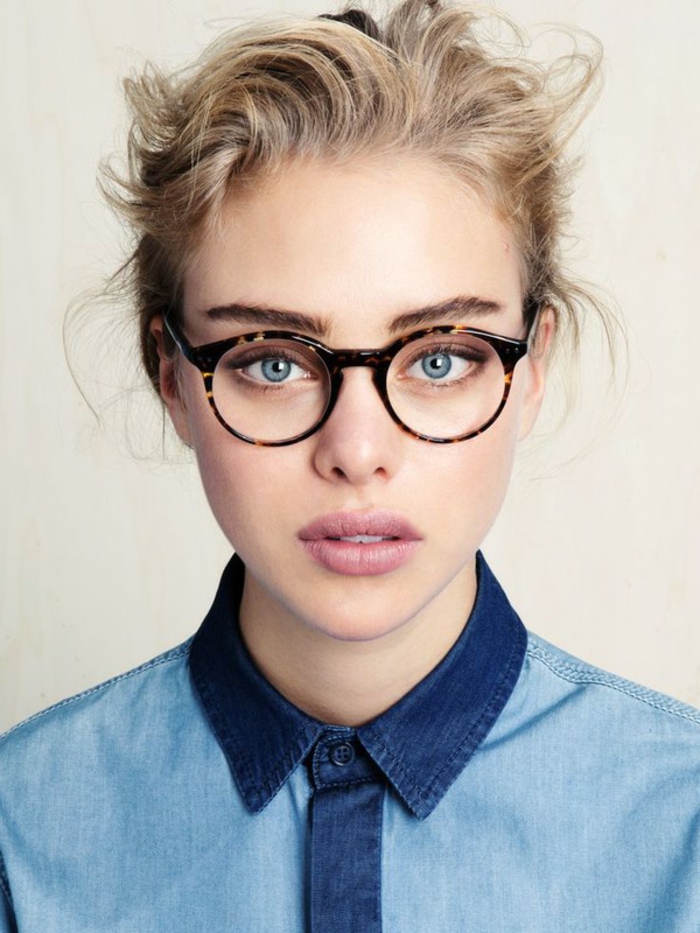 hipster-look-avec-lunettes-pour-femme-mode-hipster-femme-lunette-dioptrique-cadre-brune