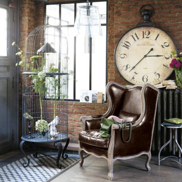 horloges-murales-grande-horloge-vintage-fauteuil-en-cuir-décoration-cage