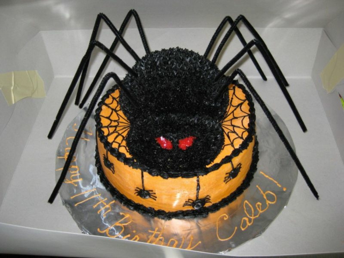 idée-gâteau-d-halloween-préparer-un-gâteau-festive-araignée