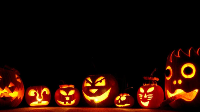 image-citrouille-Halloween-déco-maison-Toussaint-pumpkin-en-noir-éclairage
