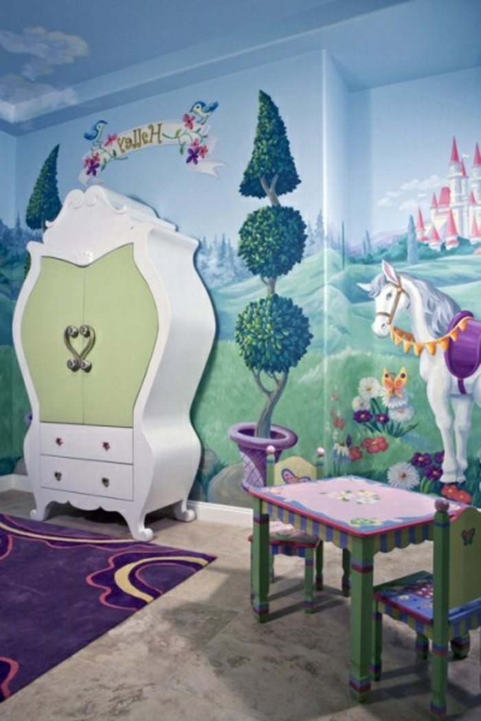 joli-armoir-blanc-vert-pour-la-chambre-d-enfant-fille-peinture-peint-coloré-tapis-violet