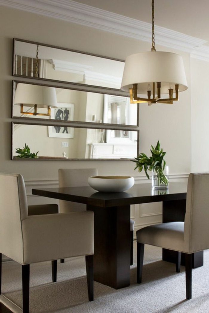 jolie-et-elagante-salle-à-manger-contemporaine-chaises-contemporaines-salle-manger-beige-lustre-beige-couleur-taupe