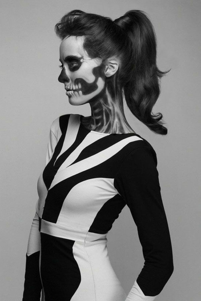 originale-coutume-Halloween-idées-fête-Toussaint-photo-noir-et-blanc-jolie