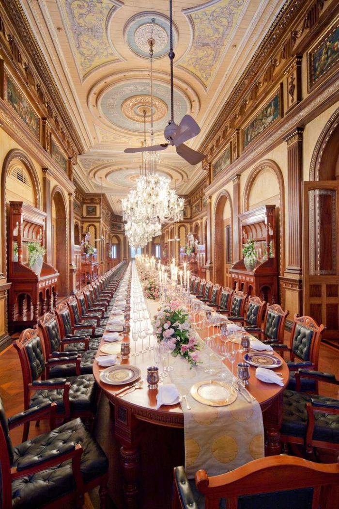 palais-indien-la-plus-longue-salle-de-déjeuner