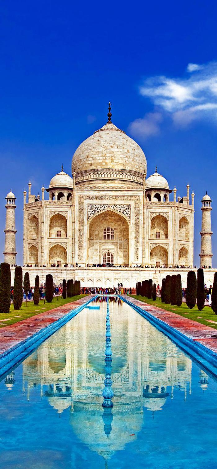 palais-indien-le-parfait-Taj-Mahal-blanc