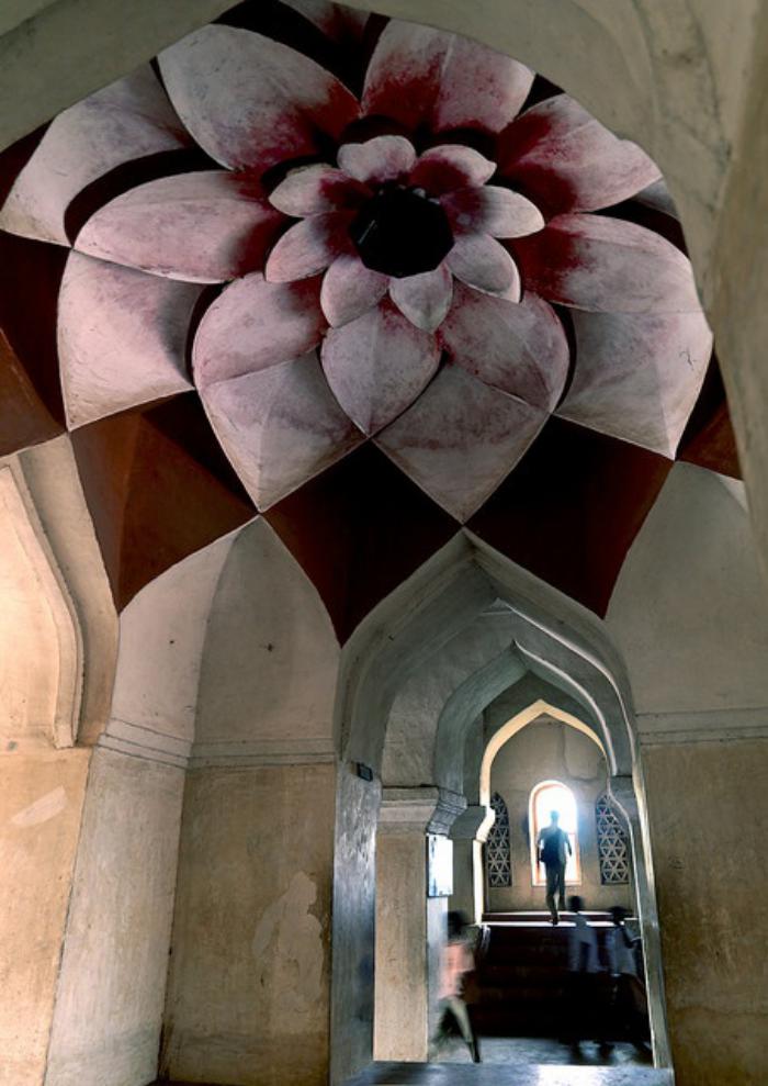 palais-indien-temple-des-lotus-roses