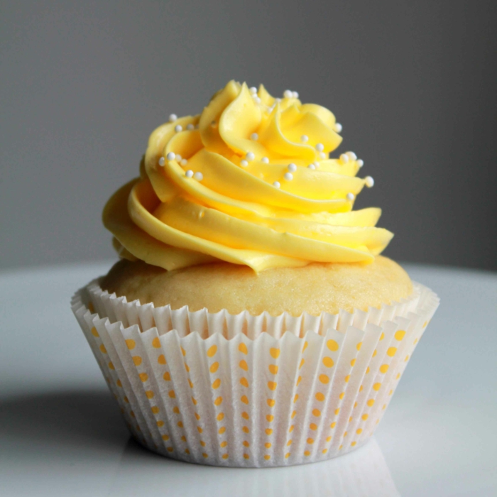 recette-cupcake-glacage-idée-originale-décoration-cupcake-vanille