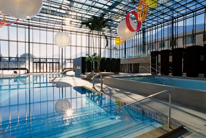 .thermes-de-spa-piscine-thermale-bains-thermaux