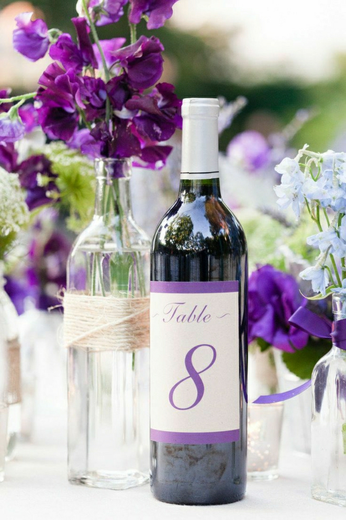 1-bouteille-de-vin-personnalisée-etiquette-vin-personnalisé-avec-numero-violette-pour-la-table-de-mariage