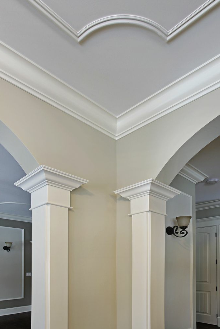 1-joli-design-de-la-moulure-décorative-pour-le-plafond-et-pour-les-murs-comment-bien-choisir-la-moulure