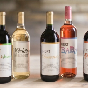 Comment choisir la meilleure bouteille de vin personnalisée? Super idées en photos!