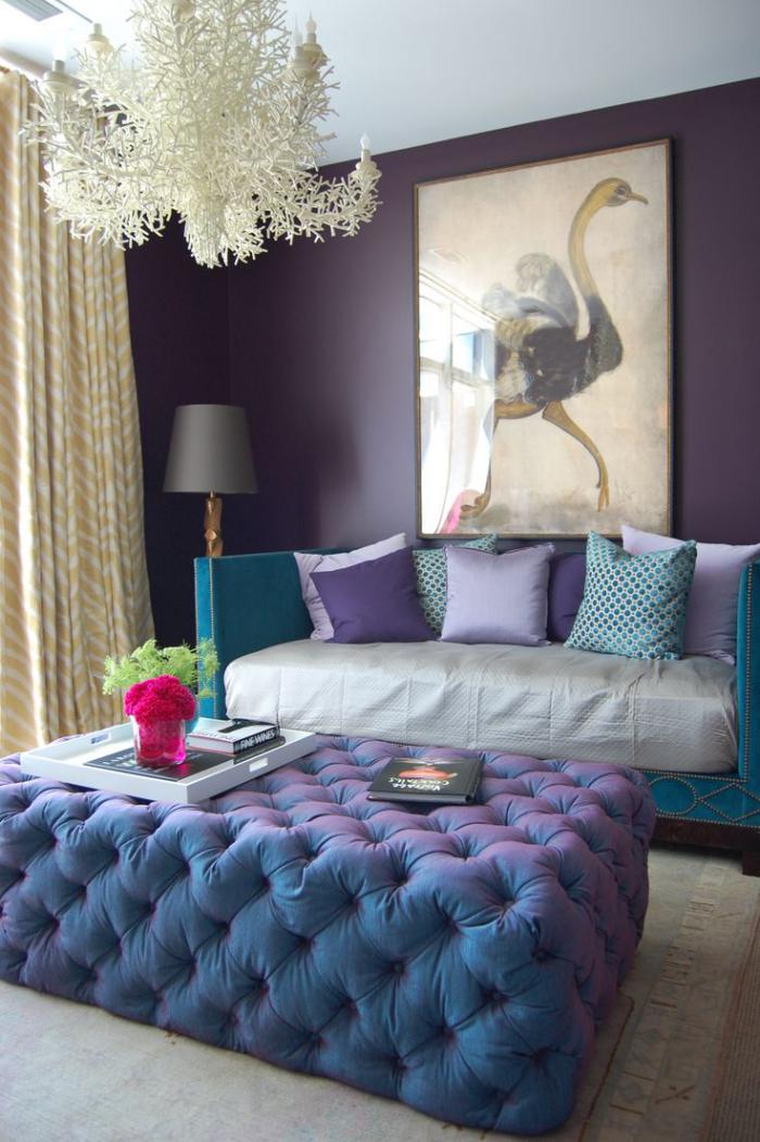 chambre-violette-grand-pouf-ottoman-salle-de-séjour