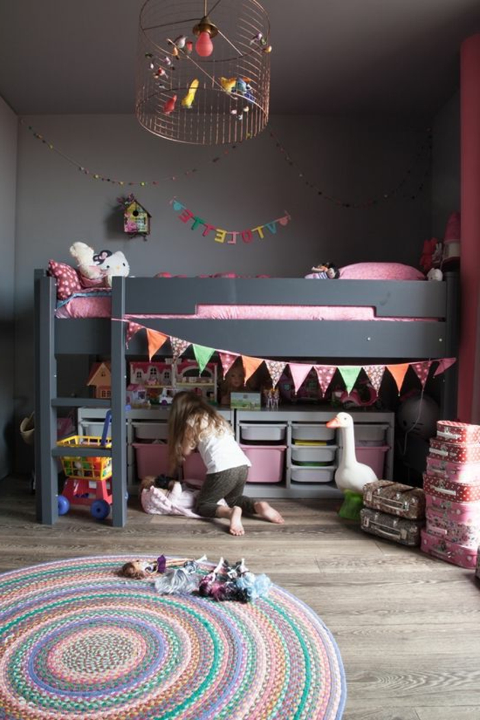 comment-aménager-la-chambre-enfant-créative-tapis-ronde