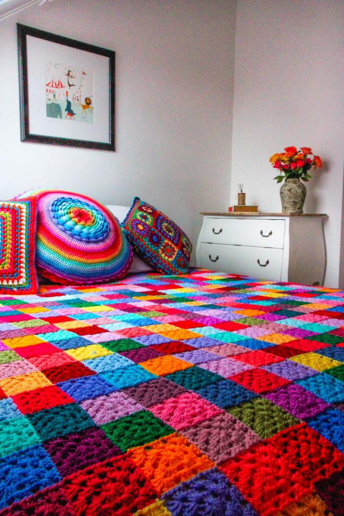 couverture-patchwork-dessus-de-lit-tricot
