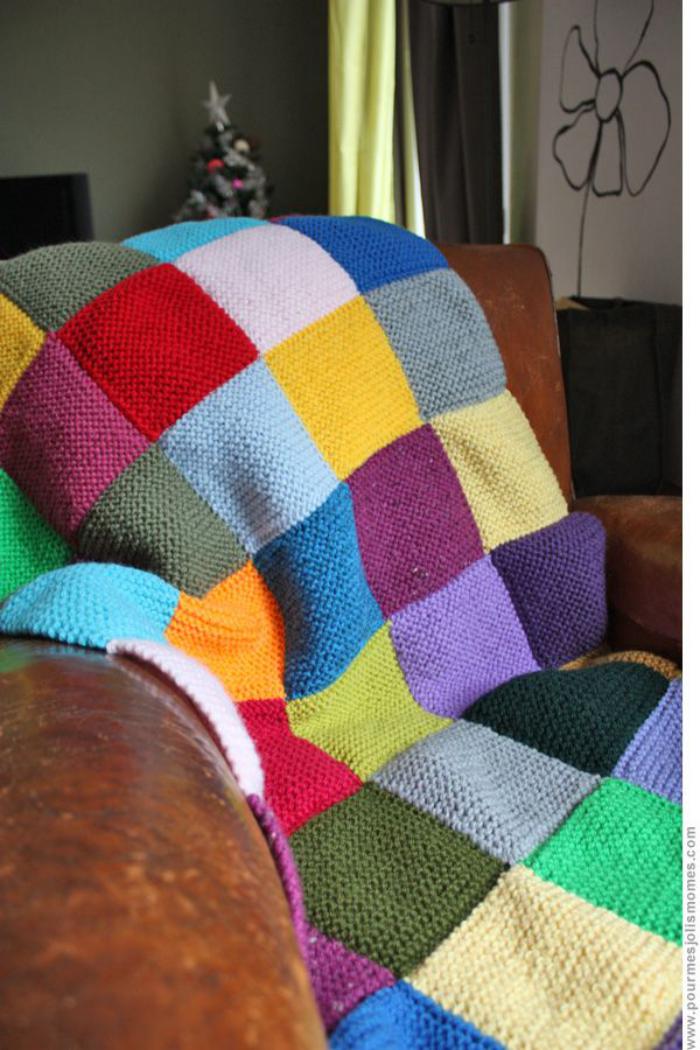 couverture-patchwork-plaid-tricot-pour-canapé