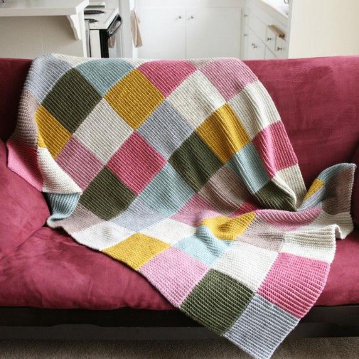 couverture-patchwork-tricotée-beau-plaid-patchwork