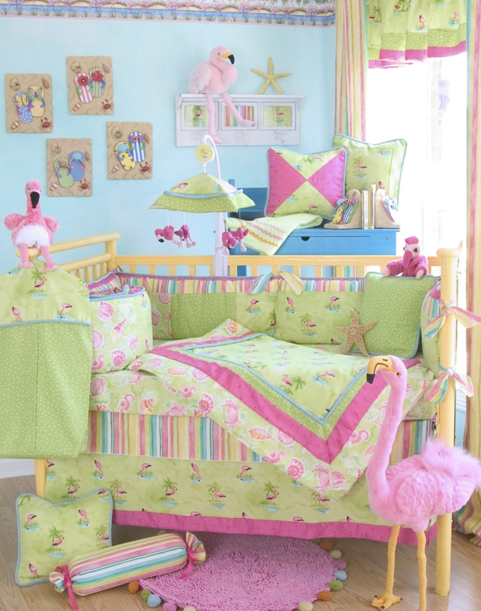 flamingo-rose-idée-chambre-bébé-fille-linge-de-lit-bébé-fille-verte-chambre
