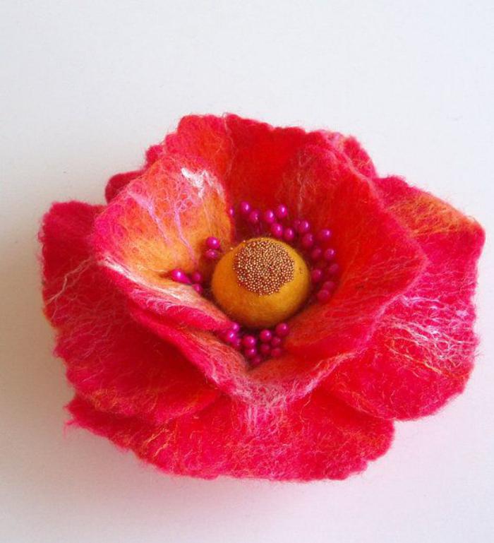 fleurs-en-feutrine-fleur-cyclamen-feutrée