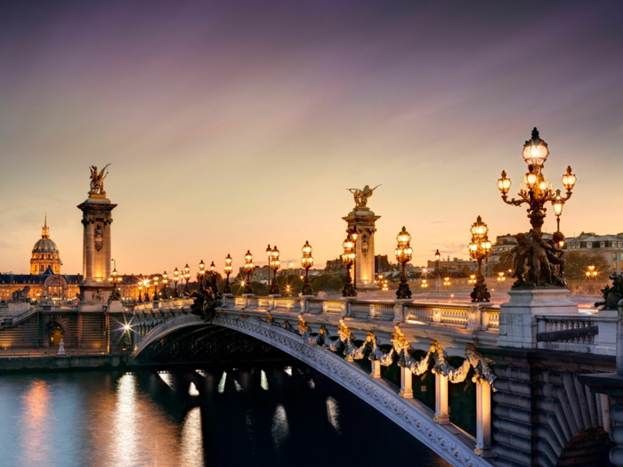 jolie-balade-dans-paris-balade-à-paris-balade-à-pied-dans-paris-pont-au-coucher-du-soleil