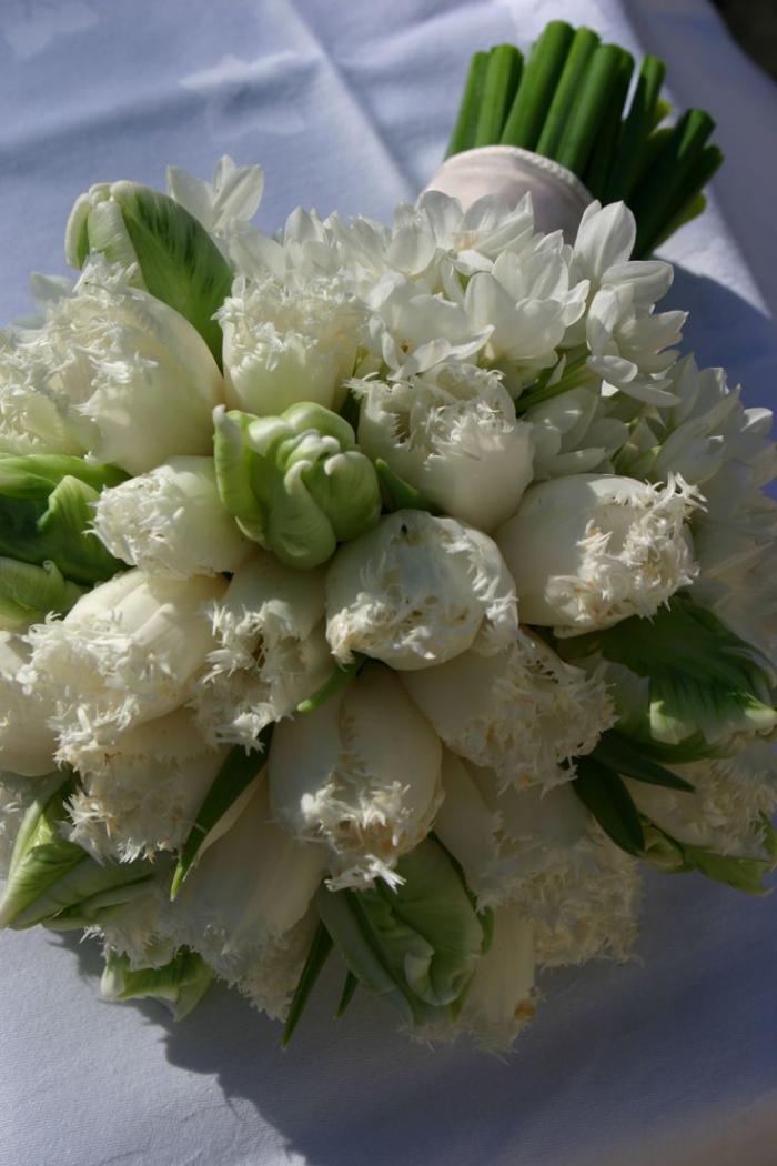 la-tulipe-tulipe-honeymoon-joli-bouquet-de-mariée