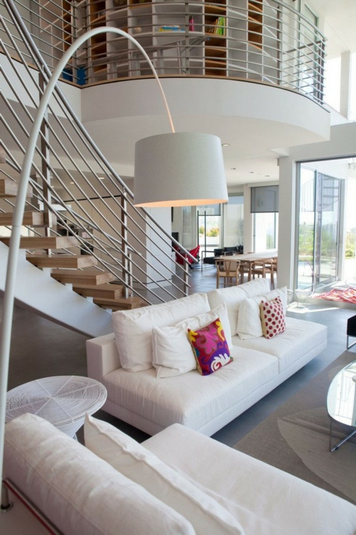 lampadaire-pour-salon-design-idées-déco-salle-de-séjour-escaliers