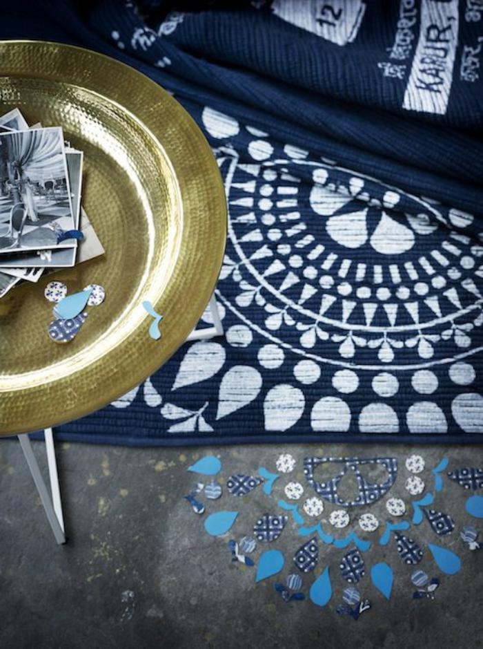 plateau-marocain-décoration-orientale-plateau-en-jaune-métal-objets-artisanaux