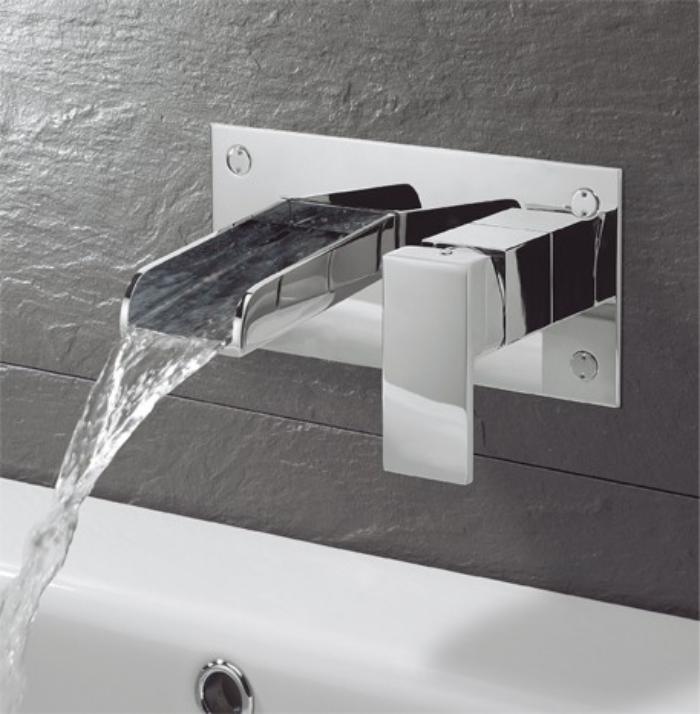 robinet-mural-robinet-cascade-élégant-nouveaux-designs-dans-la-salle-de-bains