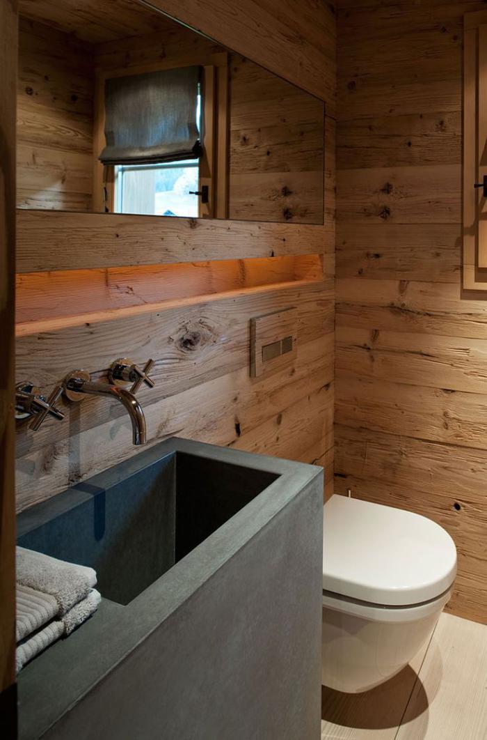 salle-de-bain-rustique-moderne-lavabo-béton-parement-mural-en-bois