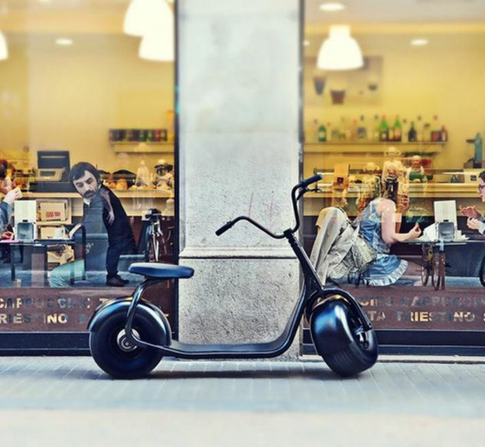 scooter-motor-vintage-vespa-primavera-ville-pure-cool-bike